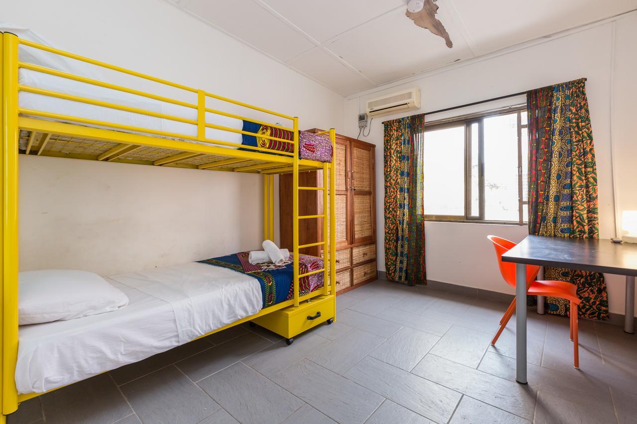 Agoo Hostel (Adults Only) Accra Bagian luar foto