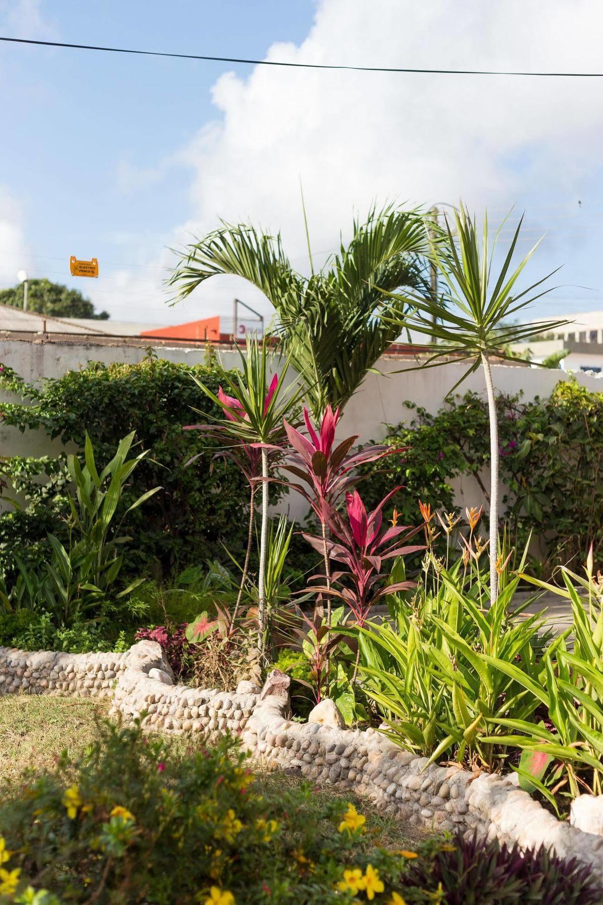 Agoo Hostel (Adults Only) Accra Bagian luar foto