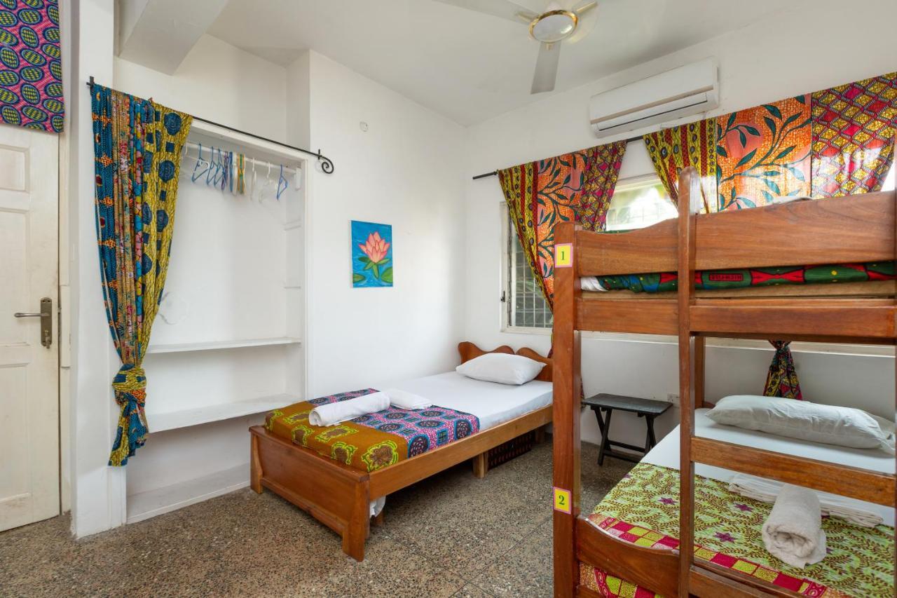 Agoo Hostel (Adults Only) Accra Bagian luar foto